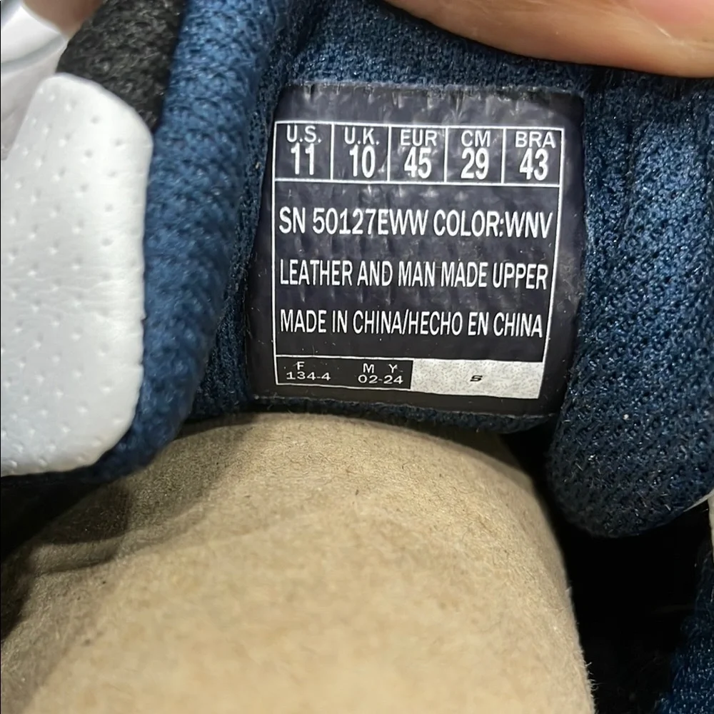 Skechers White and Black Sneakers Classic Design - Picture 3 of 4